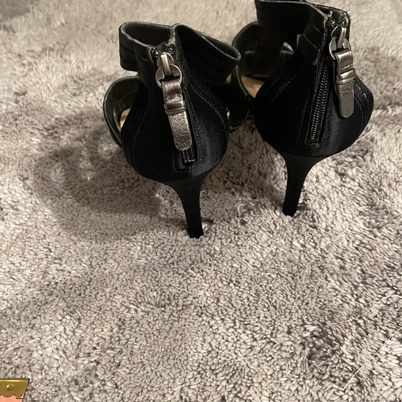 Via Spiga black leather sandal heels, EUC, Size 8.5m - Picture 4 of 6